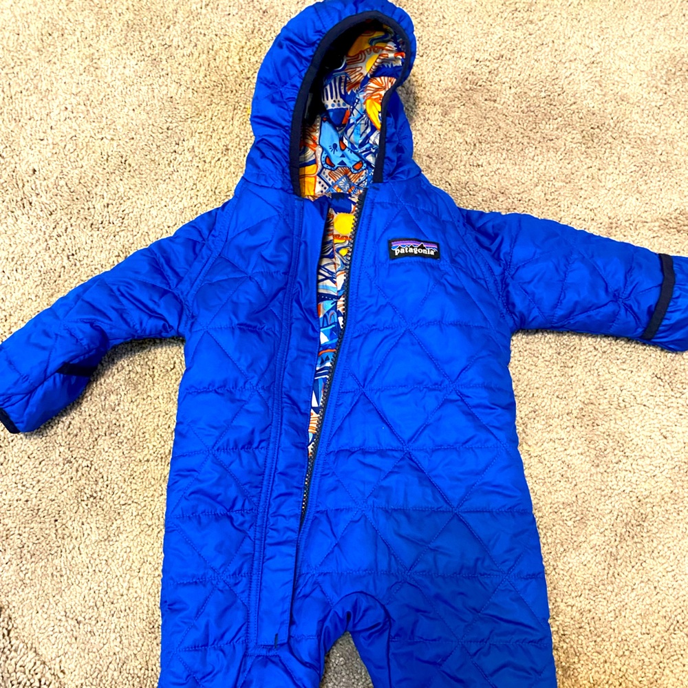 Patagonia mini puff down onesie, size 3 months